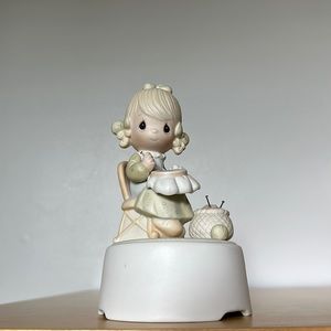 Vintage Precious Moments Mother Sew Dear Music Box #E-7182